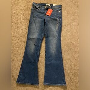 Brand new with tags Lucky Brand jeans mid rise with flare size 8 / 29